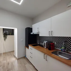 La Casa Nel Cortile Aeroporto di Catania Fontana Rossa
